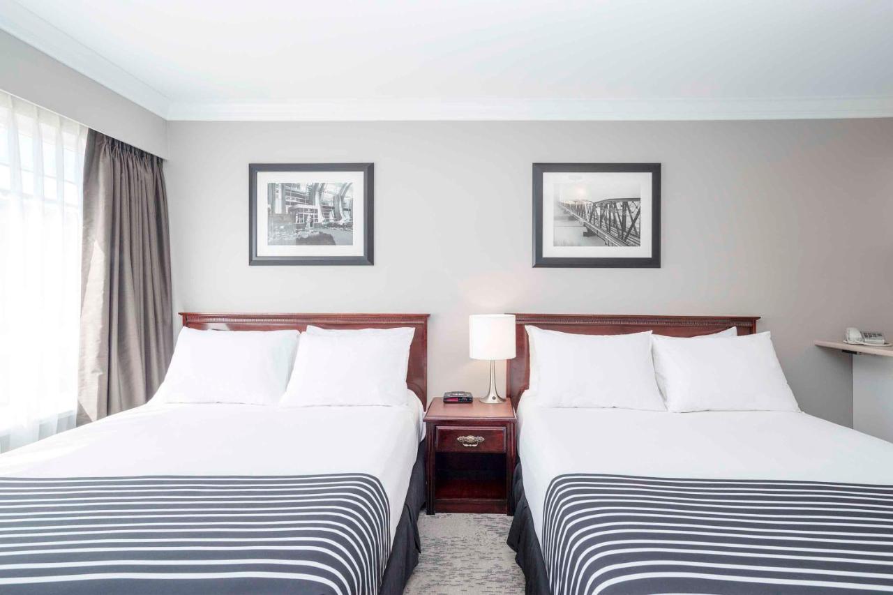 Sandman Hotel & Suites Prince George Exteriör bild